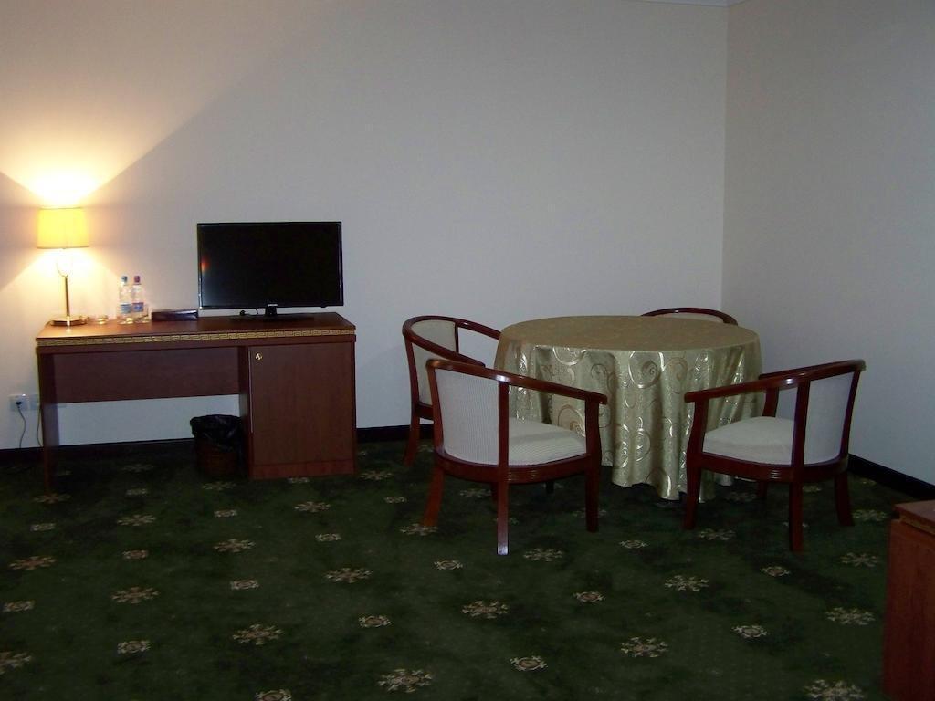 Arien Plaza Hotel Tashkent Exterior foto
